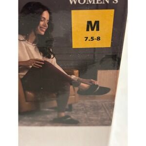 Isotoner Womens Memory Foam Slippers Tan Faux Fur Indoor Outdoor M 7.5-8